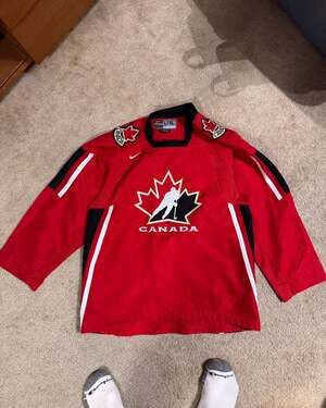 Vintage Team Canada Nike Hockey Jersey Youth Size L/XL or Size Small